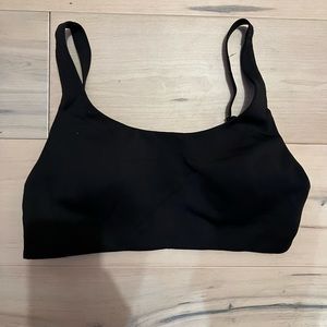 *Summer Vibes Sale* Black Lululemon Padded Sports Bra LIKE NEW Size 8 C-D